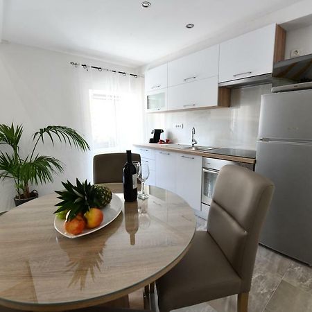 Apartment Lavanda Sinj Buitenkant foto