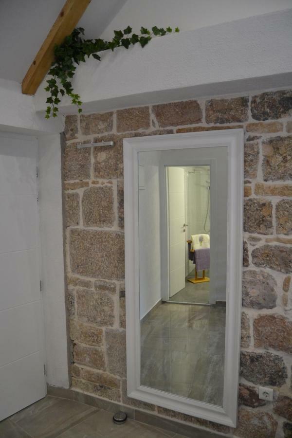 Apartment Lavanda Sinj Buitenkant foto