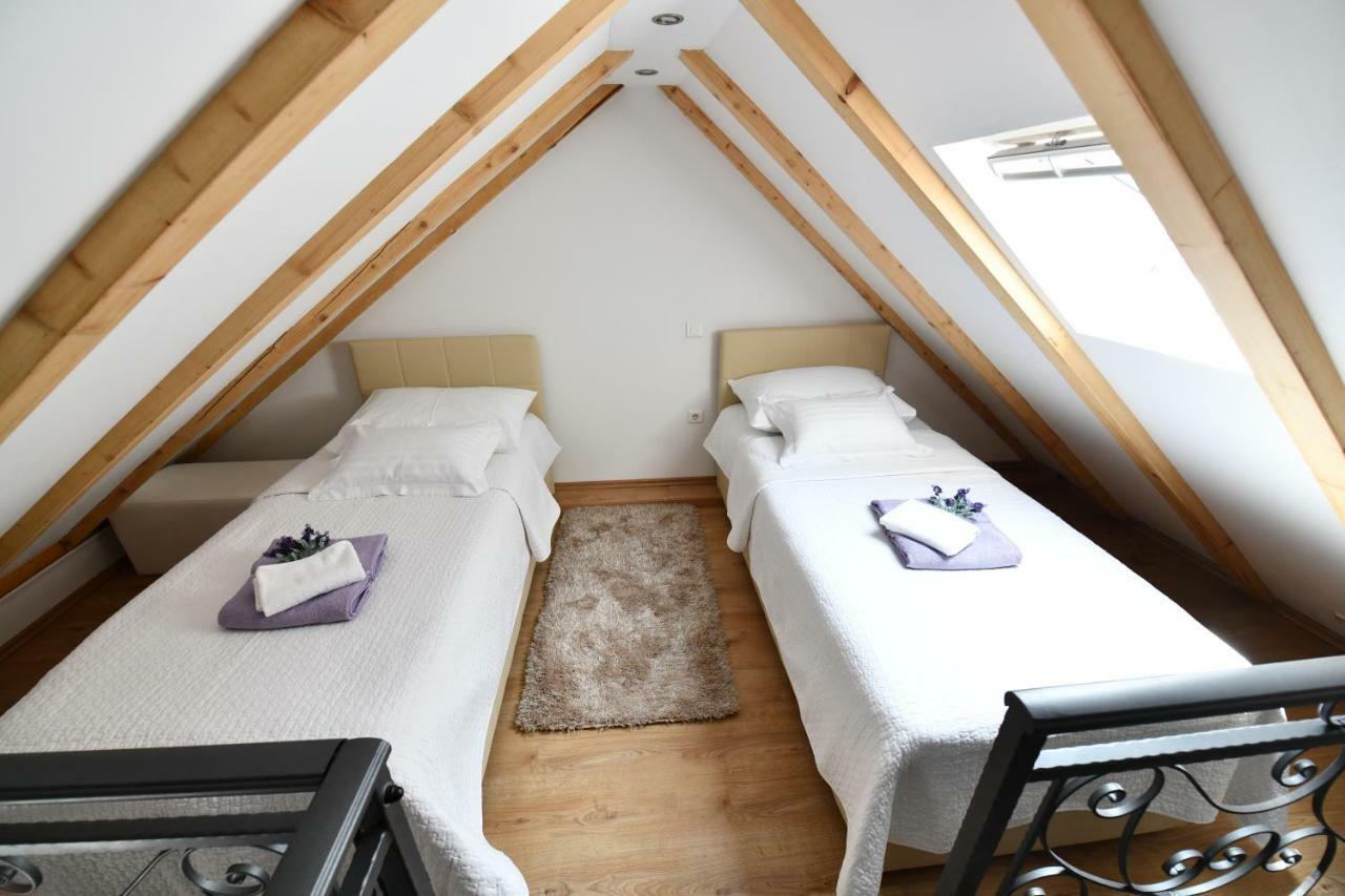 Apartment Lavanda Sinj Buitenkant foto