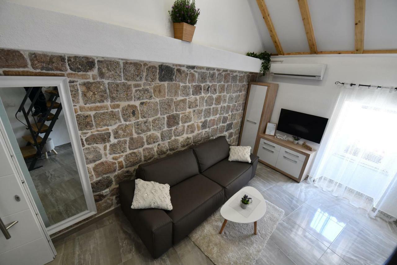Apartment Lavanda Sinj Buitenkant foto