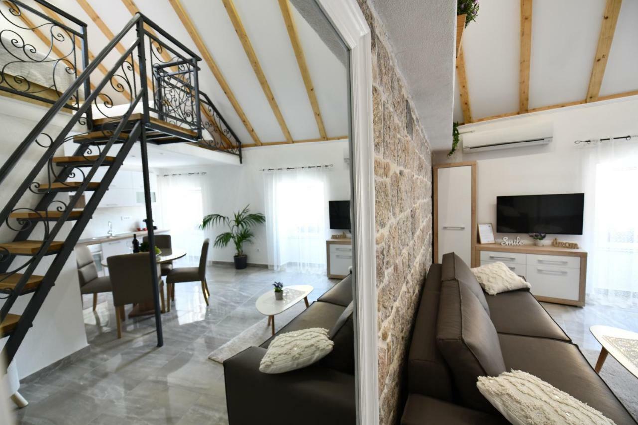 Apartment Lavanda Sinj Buitenkant foto